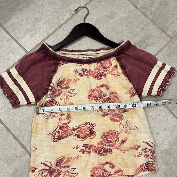We The Free Free People Floral Raglan Tee XS - Picture 7 of 10
